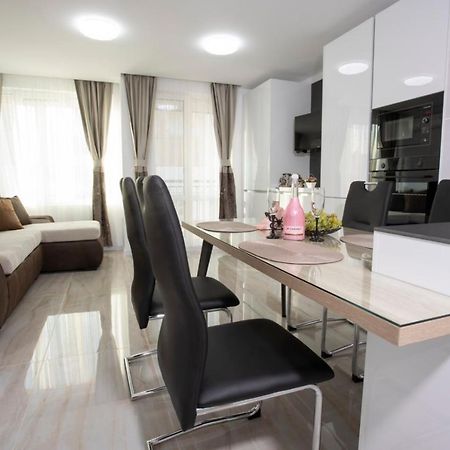 Appartement Апартамент За Гости Ивви-1 à Burgas Extérieur photo