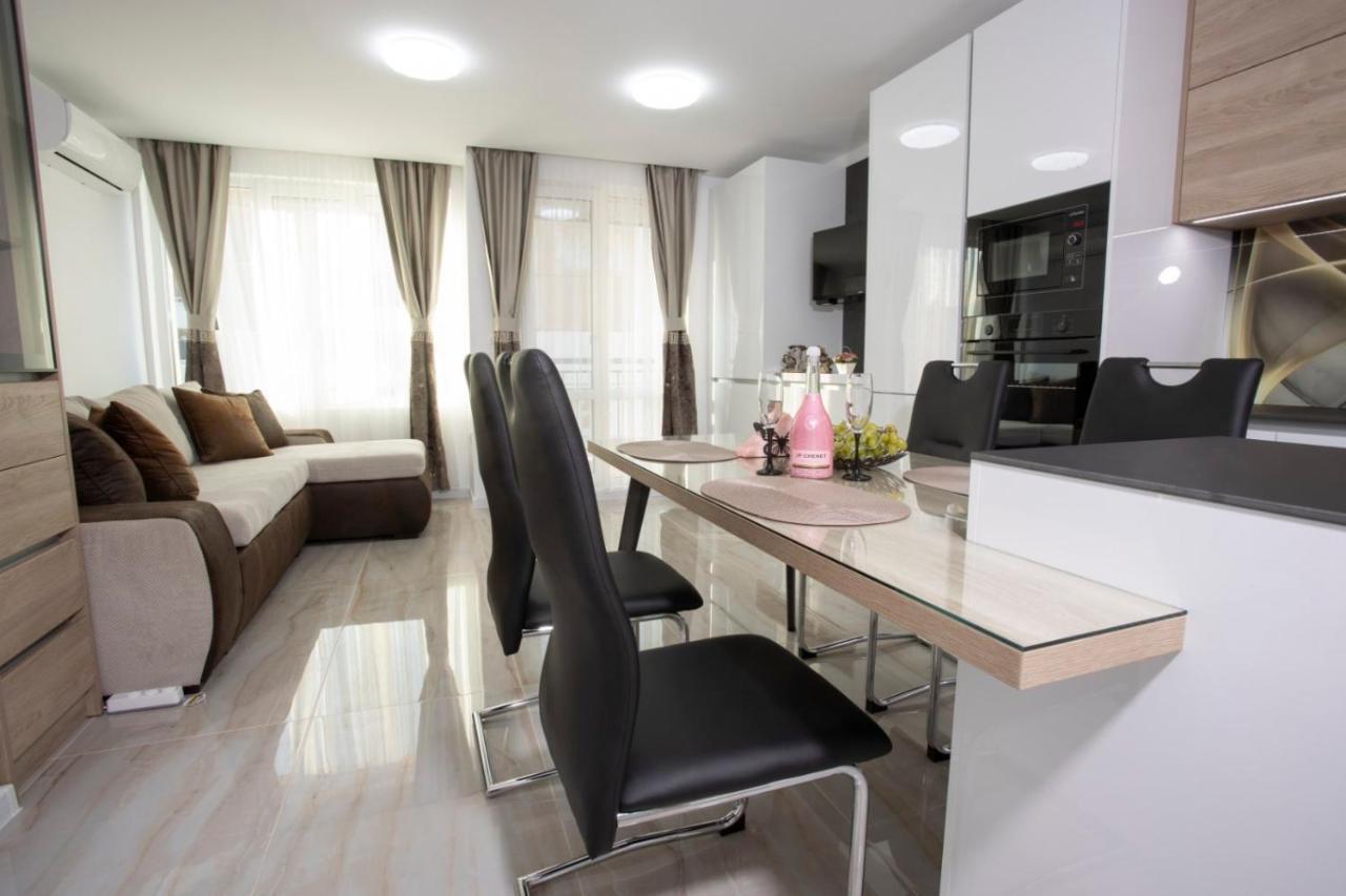 Appartement Апартамент За Гости Ивви-1 à Burgas Extérieur photo