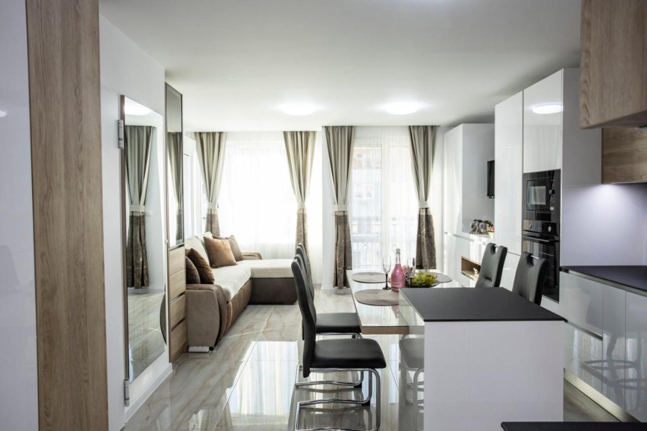 Appartement Апартамент За Гости Ивви-1 à Burgas Extérieur photo