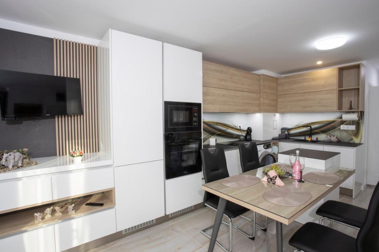 Appartement Апартамент За Гости Ивви-1 à Burgas Extérieur photo